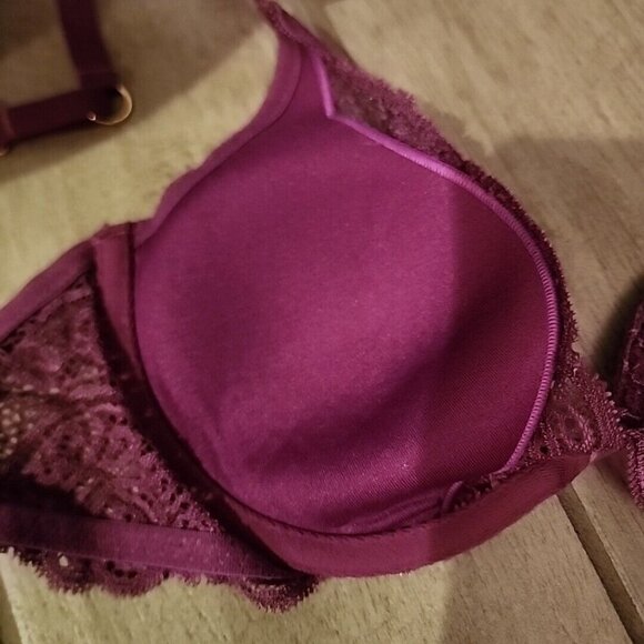 Very Sexy Victorias Secret Bra 36B Purple Underwire Lined Push Up Without Paddin - Picture 5 of 5